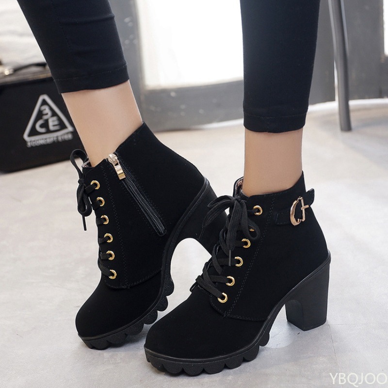 Women Fashion Trend 2025 - Nuevas botas versátiles de moda para